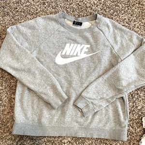 literally my fav crew neck ever!!